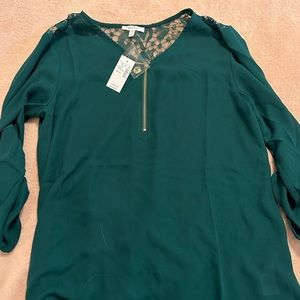Maurice’s green lace shirt size small BNWT